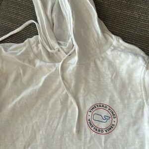 Vineyard Vines women’s long sleeve shirt with hood